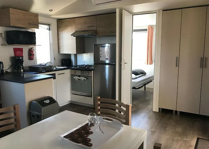 Mh518 3chambres Et 1 Sdb De 40m2 Dans 4 Etoiles