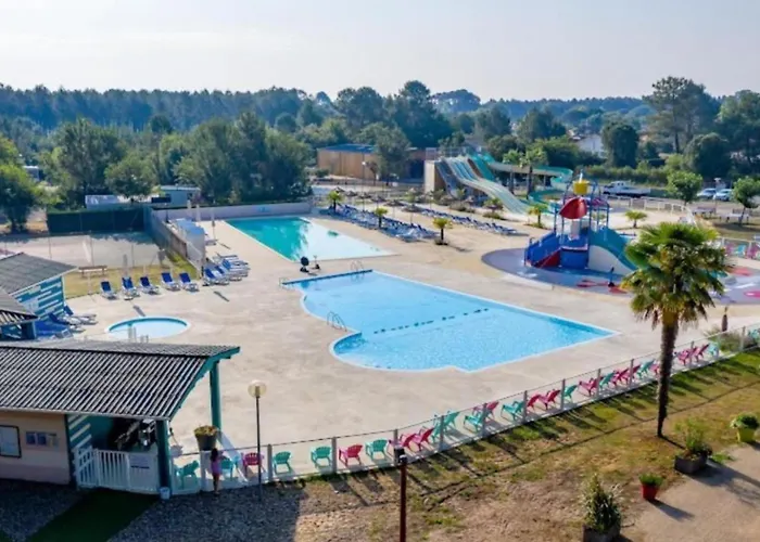 Camping Mh518 3chambres Et 1 Sdb De 40m2 Dans 4 Etoiles Saint-Julien-en-Born